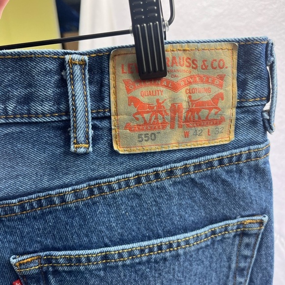 Men’s Levi’s 550 Relaxed Fit Jeans Mens 42/32 Blue Denim Cotton Pants Work 1973 - Picture 2 of 8